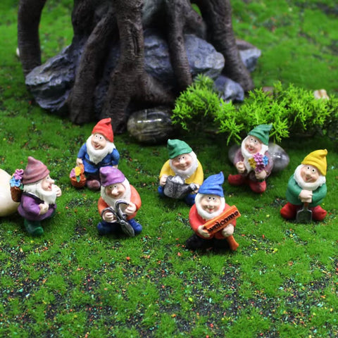 Lot de 7 mini nain de jardin