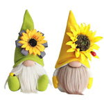 nain de jardin en tissu sur fond blanc
