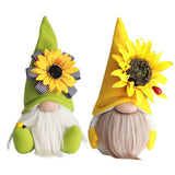 nain de jardin en tissu sur fond blanc