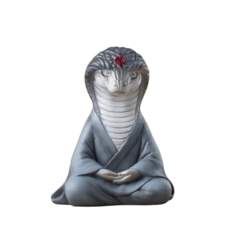 nain de jardin serpent gris sur fond blanc